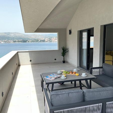 Beachfront House Olbia With Private Parking Трогир Экстерьер фото