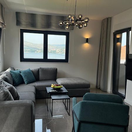 Beachfront House Olbia With Private Parking Трогир Экстерьер фото