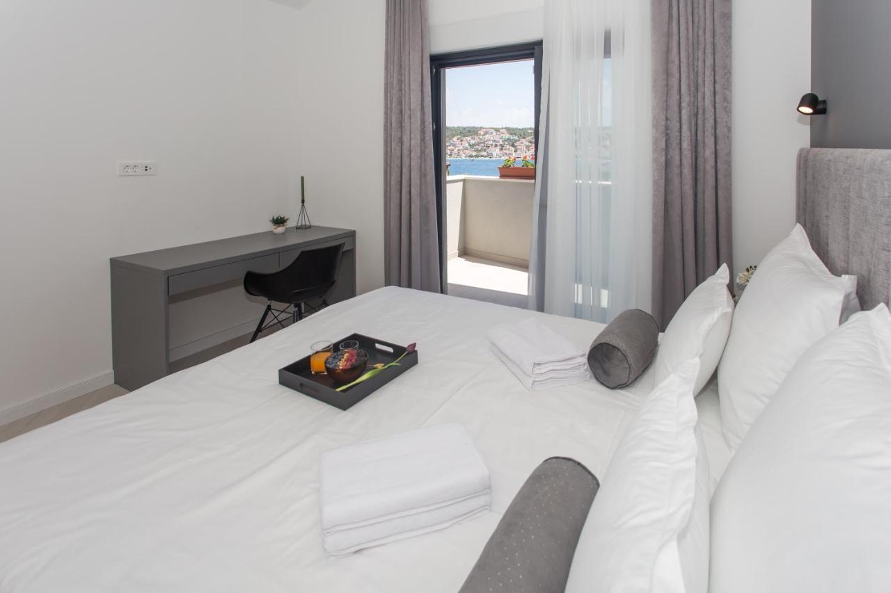 Beachfront House Olbia With Private Parking Трогир Экстерьер фото