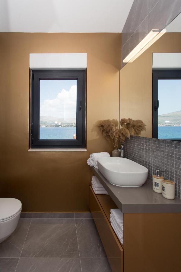 Beachfront House Olbia With Private Parking Трогир Экстерьер фото
