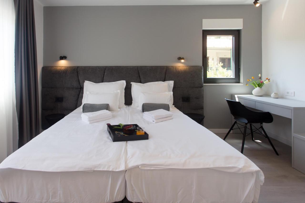 Beachfront House Olbia With Private Parking Трогир Экстерьер фото