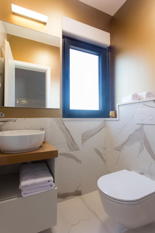 Beachfront House Olbia With Private Parking Трогир Экстерьер фото