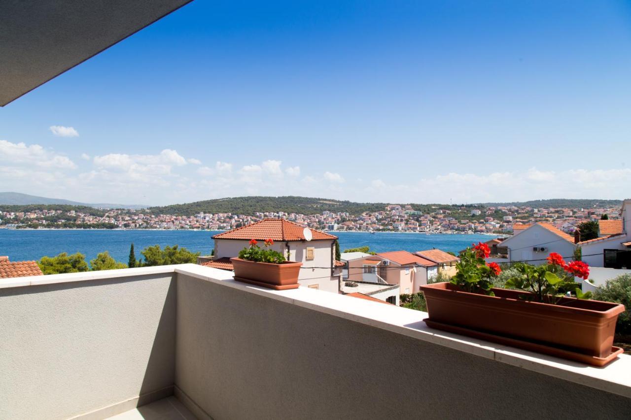 Beachfront House Olbia With Private Parking Трогир Экстерьер фото