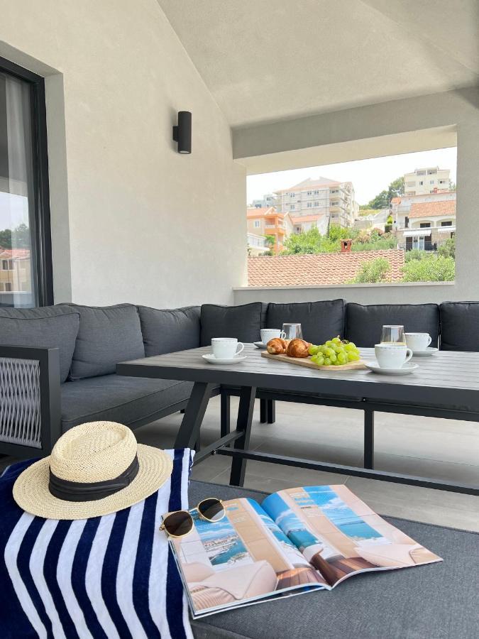 Beachfront House Olbia With Private Parking Трогир Экстерьер фото