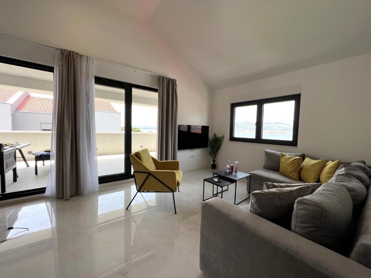 Beachfront House Olbia With Private Parking Трогир Экстерьер фото