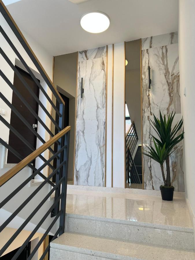 Beachfront House Olbia With Private Parking Трогир Экстерьер фото